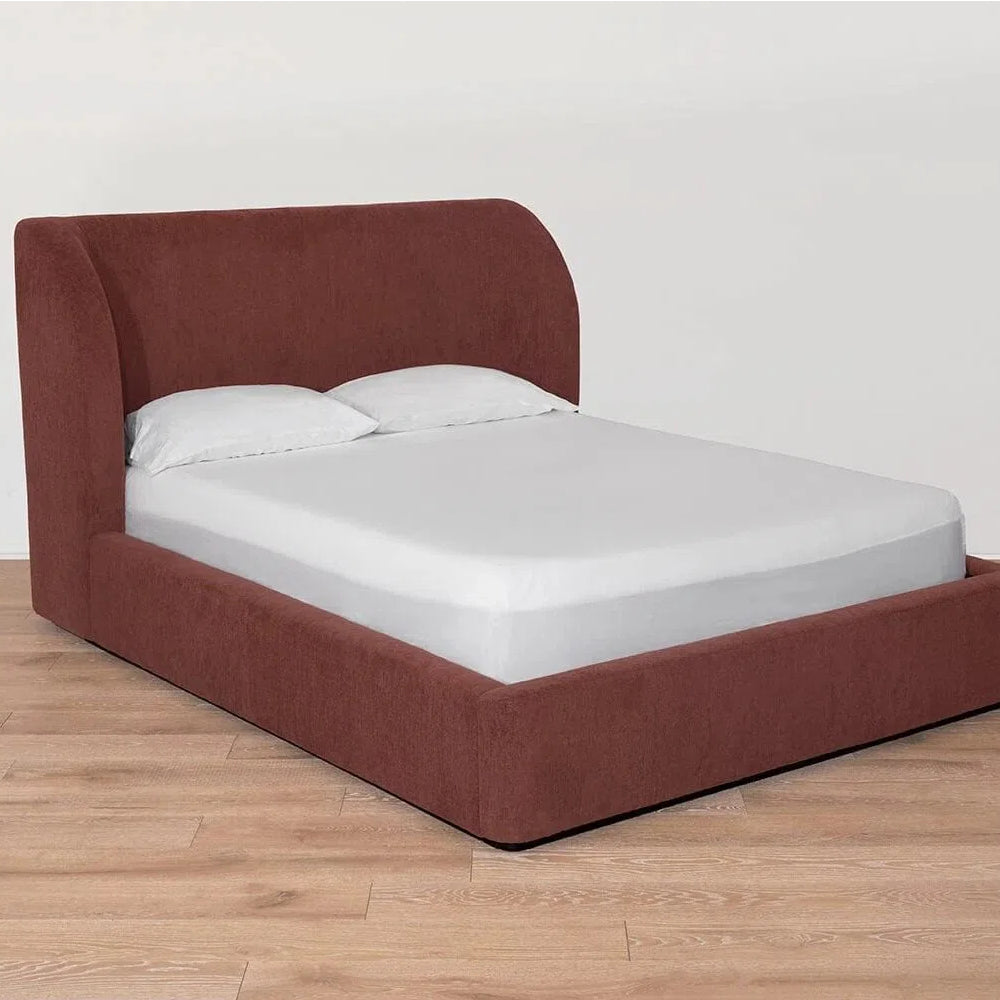 Lit recouvert de velours caramel